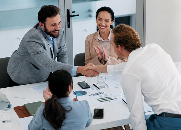 Feedback positivo e negativo: esempi pratici da usare in azienda